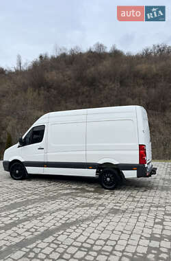 Вантажний фургон Volkswagen Crafter 2012 в Ужгороді