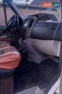 Приміський автобус Volkswagen Crafter 2011 в Броварах