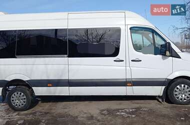 Приміський автобус Volkswagen Crafter 2011 в Броварах