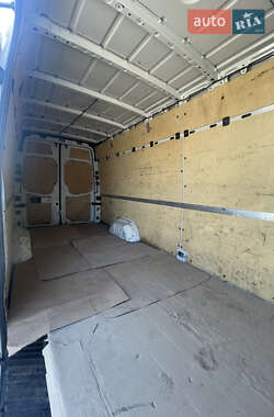 Грузовой фургон Volkswagen Crafter 2013 в 