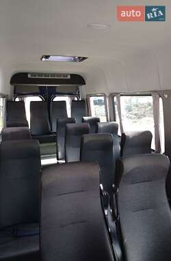 Туристический / Междугородний автобус Volkswagen Crafter 2015 в 
