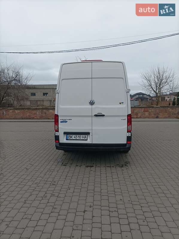 Микроавтобус Volkswagen Crafter 2017 в Березному