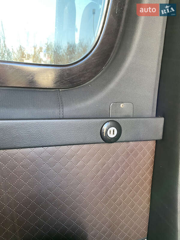Микроавтобус Volkswagen Crafter 2014 в Ровно