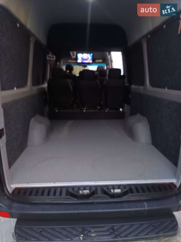 Микроавтобус Volkswagen Crafter 2013 в Старой Выжевке