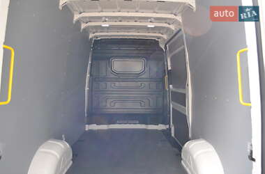 Грузовой фургон Volkswagen Crafter 2022 в 