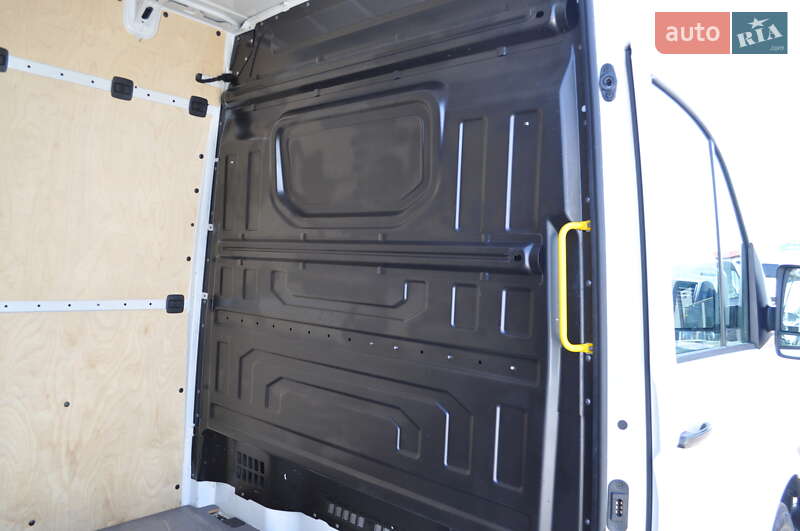 Грузовой фургон Volkswagen Crafter 2021 в Киеве