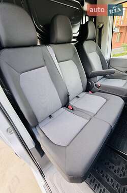 Вантажний фургон Volkswagen Crafter 2020 в 