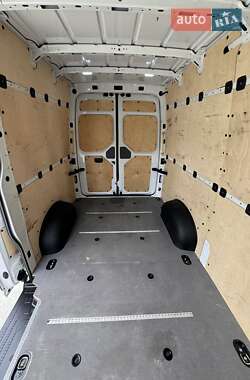 Вантажний фургон Volkswagen Crafter 2020 в 