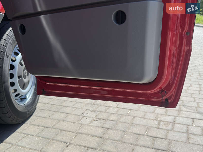 Вантажний фургон Volkswagen Crafter 2010 в Миколаєві