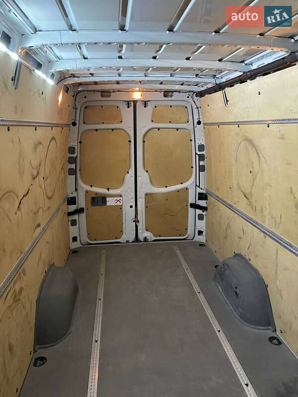 Грузовой фургон Volkswagen Crafter 2016 в Овруче