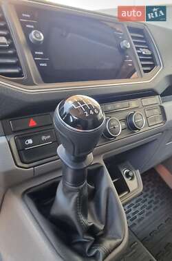 Грузовой фургон Volkswagen Crafter 2020 в 