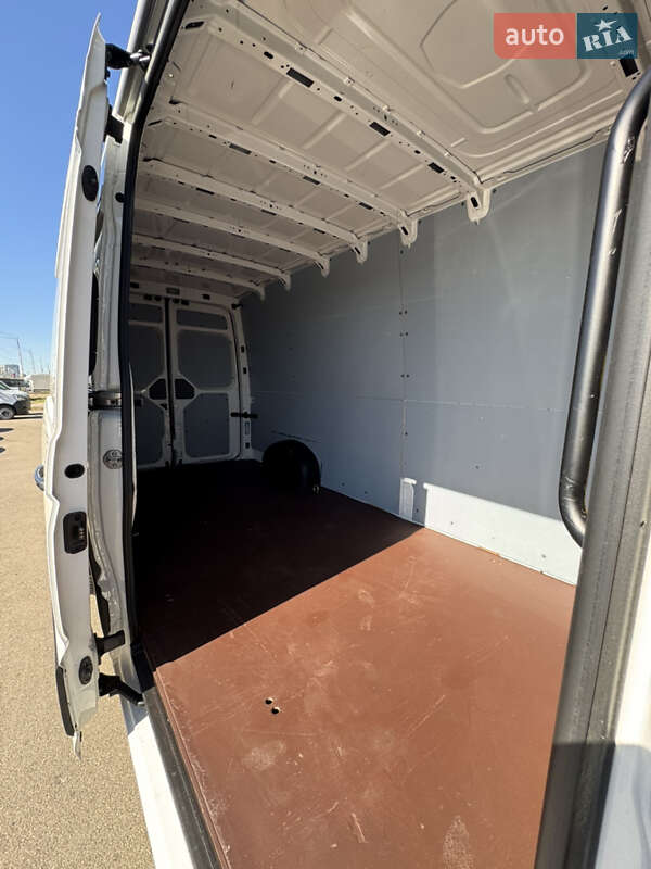 Вантажний фургон Volkswagen Crafter 2019 в Києві