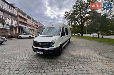 Вантажопасажирський фургон Volkswagen Crafter 2015 в Чернівцях