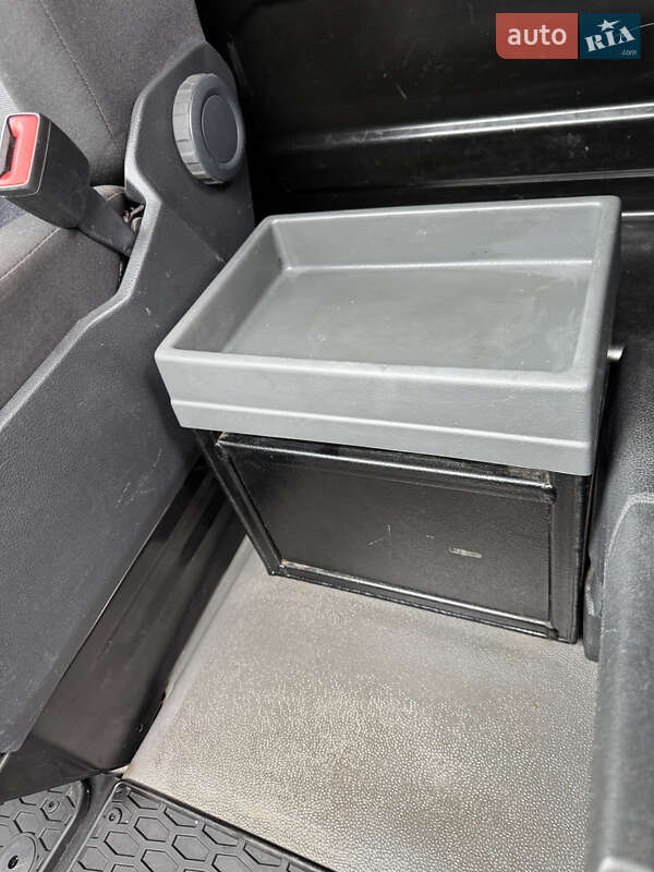 Вантажний фургон Volkswagen Crafter 2018 в Львові фото 29 Вантажний фургон Volkswagen Crafter 2018 в Львові