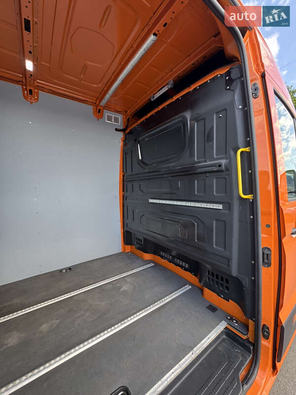 Вантажний фургон Volkswagen Crafter 2021 в Києві