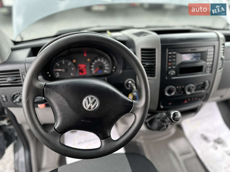 Самоскид Volkswagen Crafter 2016 в Рівному