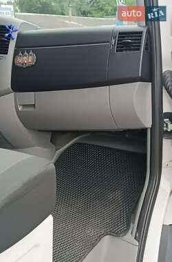 Вантажний фургон Volkswagen Crafter 2015 в 