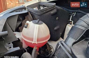 Грузовой фургон Volkswagen Crafter 2014 в 