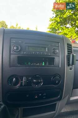 Грузовой фургон Volkswagen Crafter 2012 в 