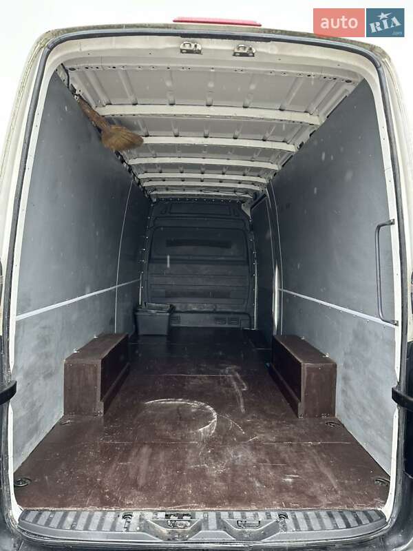 Вантажний фургон Volkswagen Crafter 2013 в Івано-Франківську