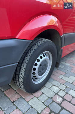 Грузовой фургон Volkswagen Crafter 2013 в 