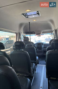 Микроавтобус Volkswagen Crafter 2012 в 