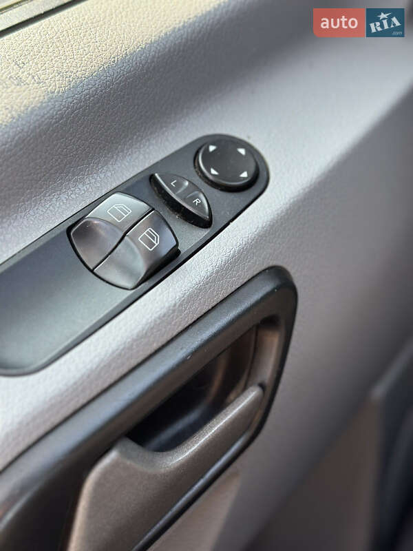 Другие автобусы Volkswagen Crafter 2013 в Черновцах