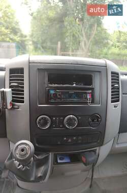 Грузовой фургон Volkswagen Crafter 2012 в 