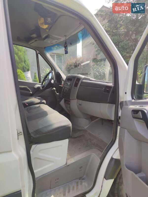 Грузовой фургон Volkswagen Crafter 2012 в Киеве