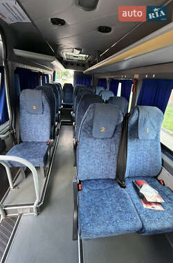 Туристический / Междугородний автобус Volkswagen Crafter 2013 в 