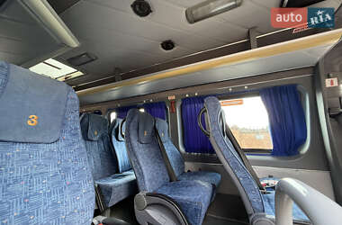 Туристический / Междугородний автобус Volkswagen Crafter 2013 в 