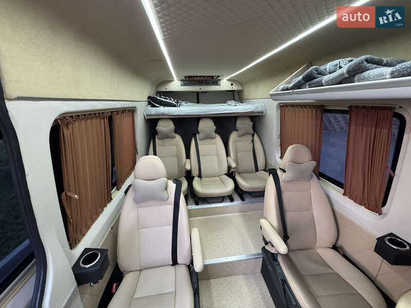 Микроавтобус Volkswagen Crafter 2012 в Олыке