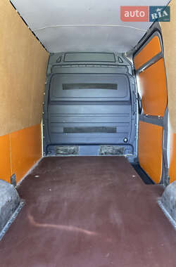 Грузовой фургон Volkswagen Crafter 2016 в 