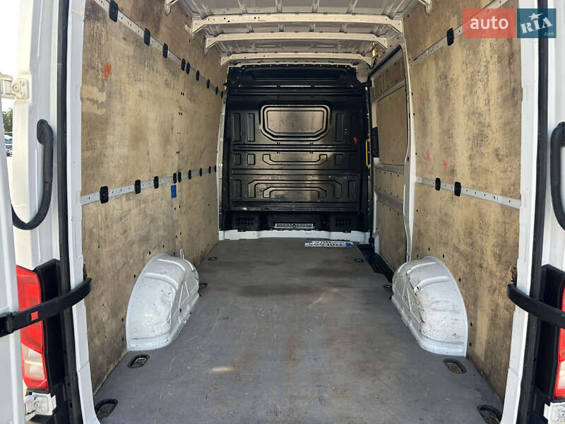 Вантажний фургон Volkswagen Crafter 2017 в Житомирі