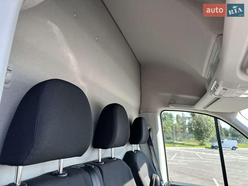 Вантажний фургон Volkswagen Crafter 2017 в Житомирі
