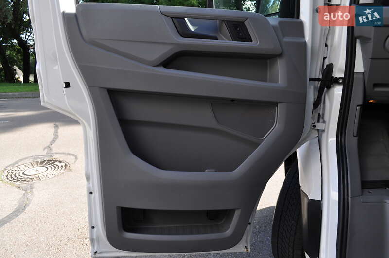 Вантажний фургон Volkswagen Crafter 2020 в Києві