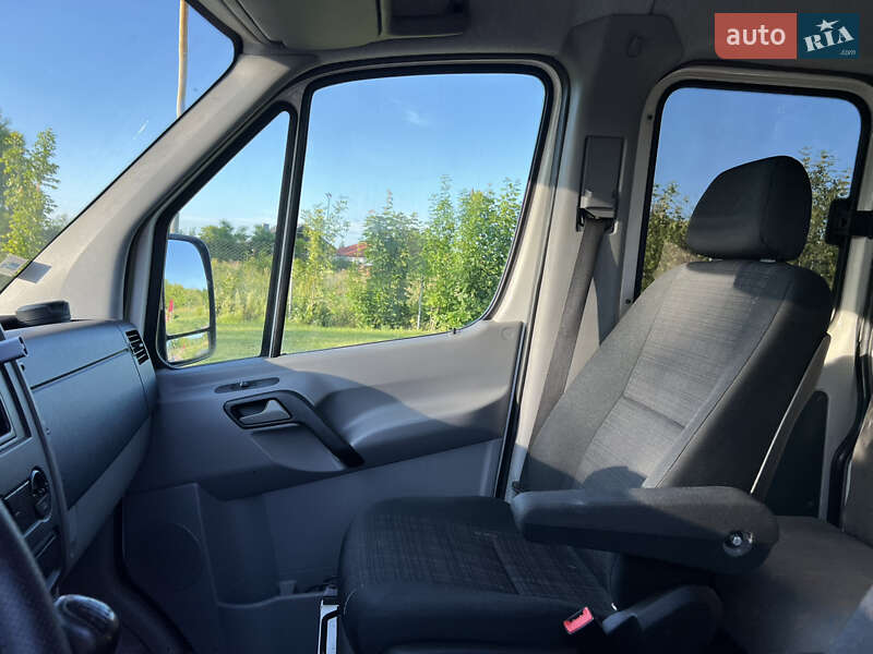 Автовоз Volkswagen Crafter 2011 в Владимире