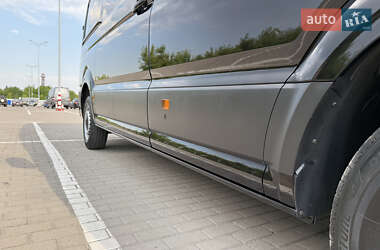 Грузовой фургон Volkswagen Crafter 2022 в 