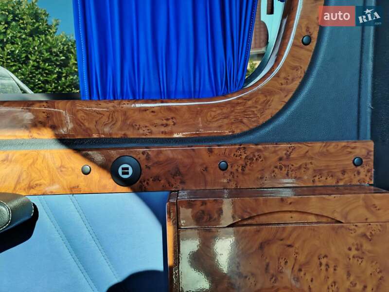 Микроавтобус Volkswagen Crafter 2012 в Мукачево