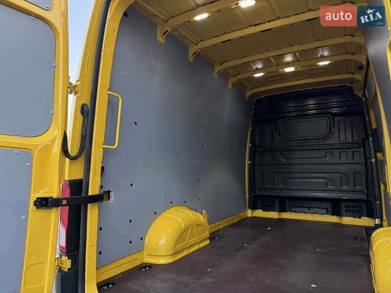 Вантажний фургон Volkswagen Crafter 2018 в Києві