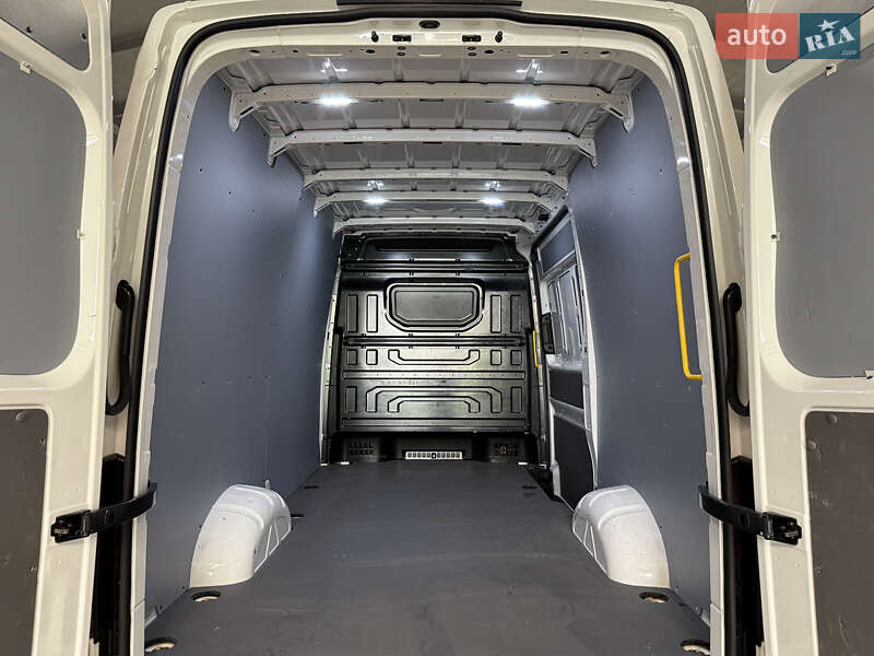 Вантажний фургон Volkswagen Crafter 2020 в Володимирі