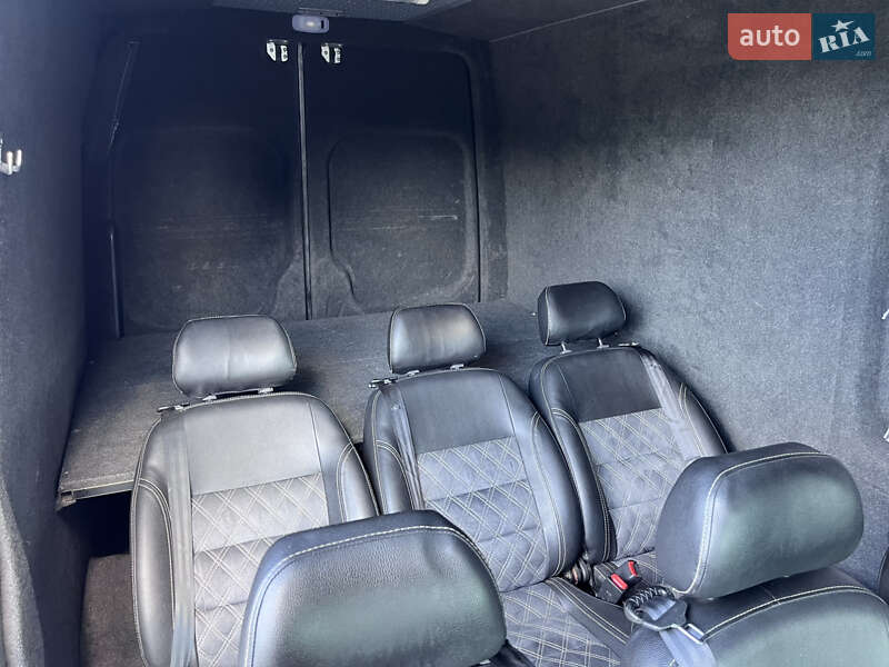 Микроавтобус Volkswagen Crafter 2016 в Киеве