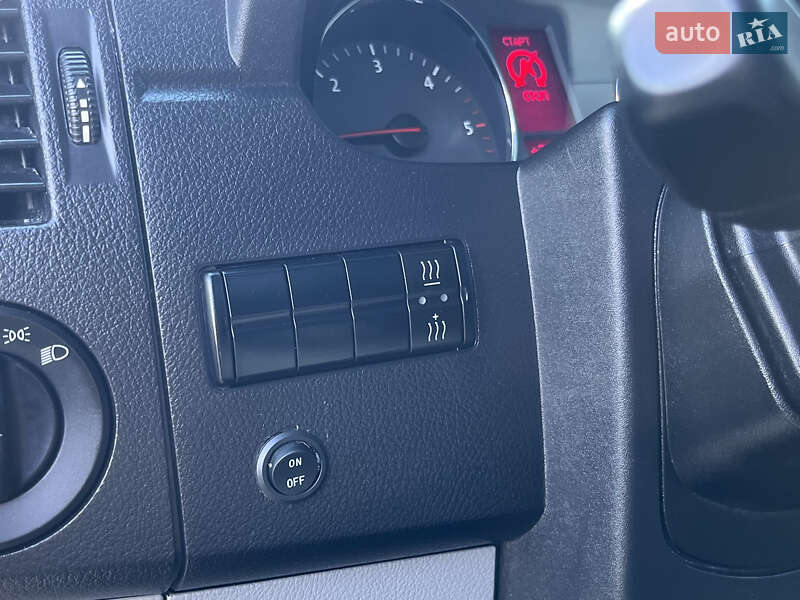 Микроавтобус Volkswagen Crafter 2016 в Киеве