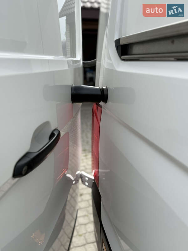 Грузовой фургон Volkswagen Crafter 2021 в Киеве