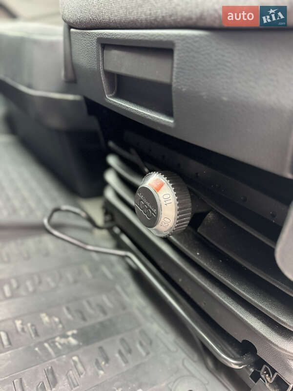 Грузовой фургон Volkswagen Crafter 2019 в Почаеве