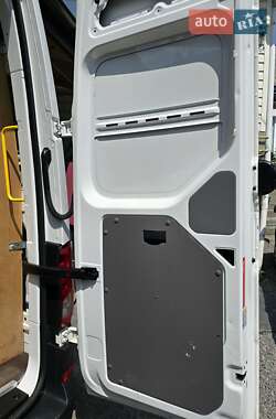 Грузовой фургон Volkswagen Crafter 2021 в 