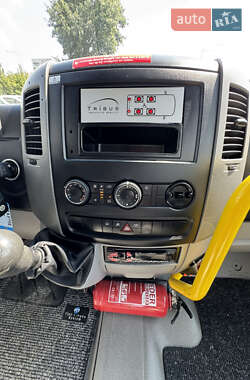 Микроавтобус Volkswagen Crafter 2012 в 
