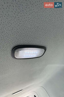 Микроавтобус Volkswagen Crafter 2012 в 