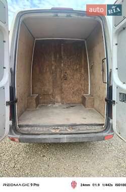 Грузовой фургон Volkswagen Crafter 2011 в 