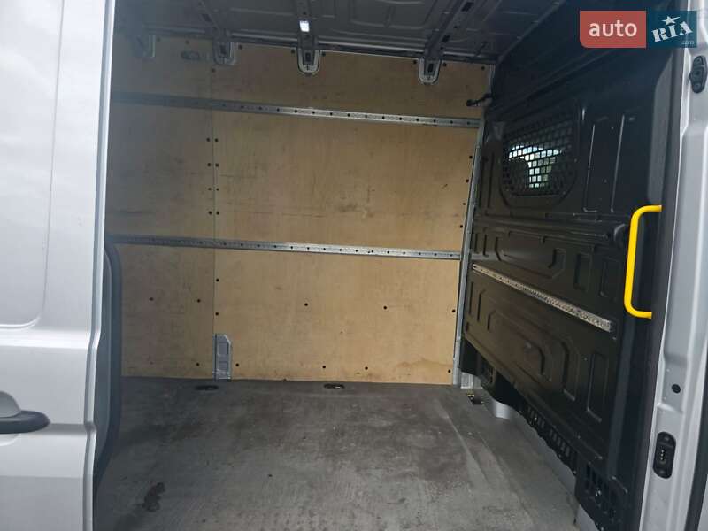 Грузовой фургон Volkswagen Crafter 2021 в Стрые